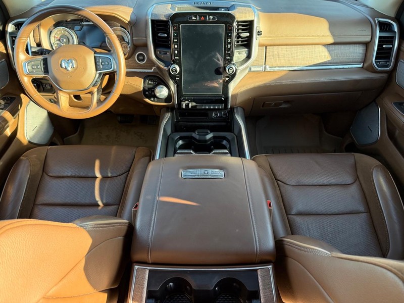 Ram 1500 Vehicle Full-screen Gallery Image 13