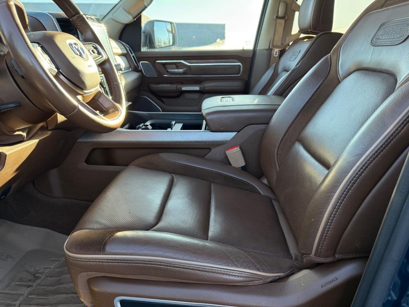 Ram 1500 Vehicle Full-screen Gallery Image 18