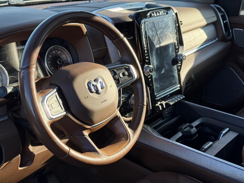 Ram 1500 Vehicle Full-screen Gallery Image 19