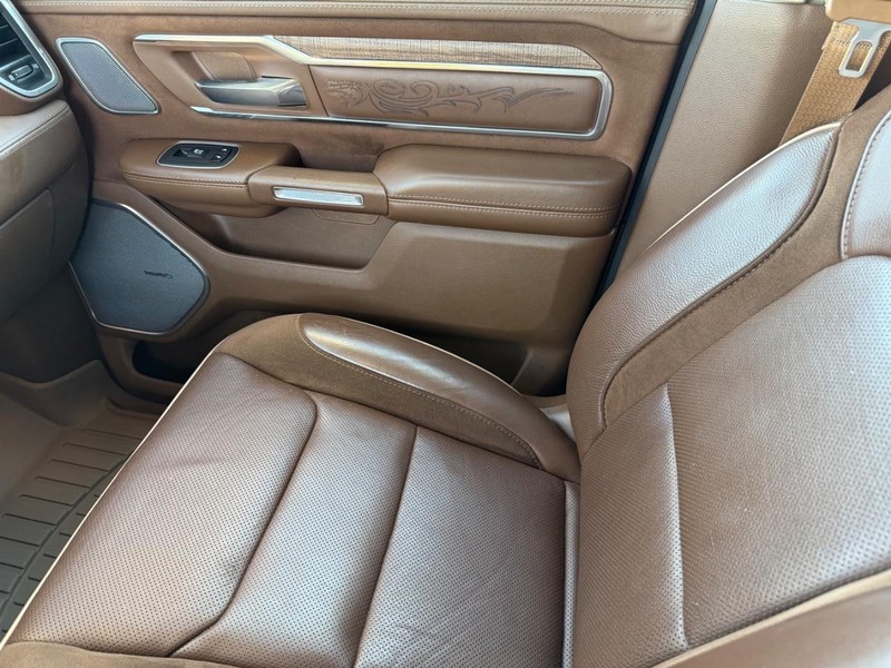 Ram 1500 Vehicle Full-screen Gallery Image 27