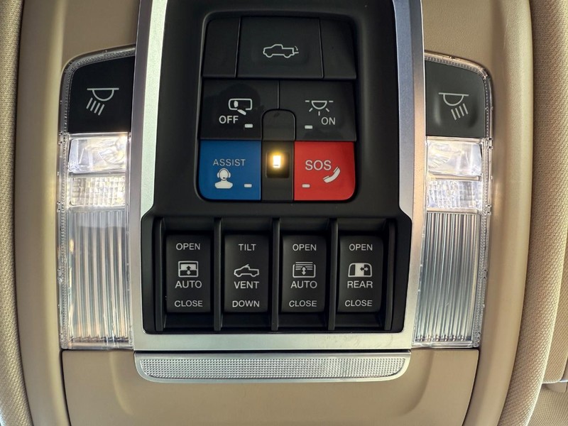 Ram 1500 Vehicle Full-screen Gallery Image 28