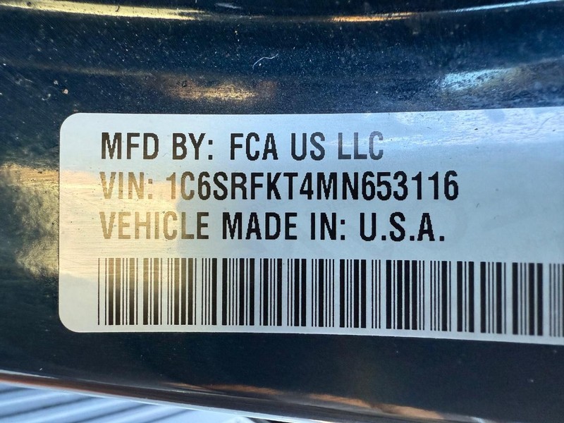 Ram 1500 Vehicle Full-screen Gallery Image 32