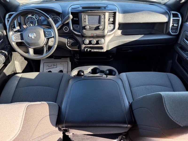 Ram 3500 Vehicle Full-screen Gallery Image 12