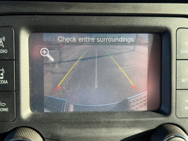 Ram 3500 Vehicle Full-screen Gallery Image 24