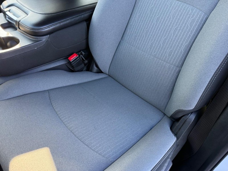 Ram 3500 Vehicle Full-screen Gallery Image 30