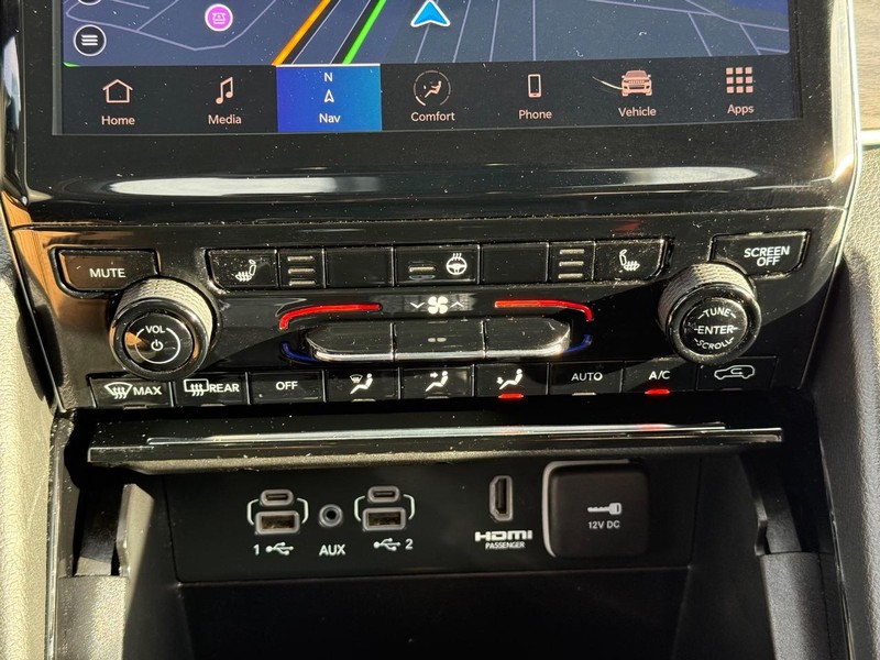 Jeep Grand Cherokee 4xe Vehicle Full-screen Gallery Image 27