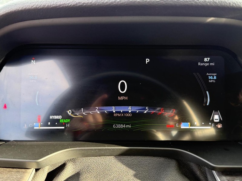 Jeep Grand Cherokee 4xe Vehicle Full-screen Gallery Image 31