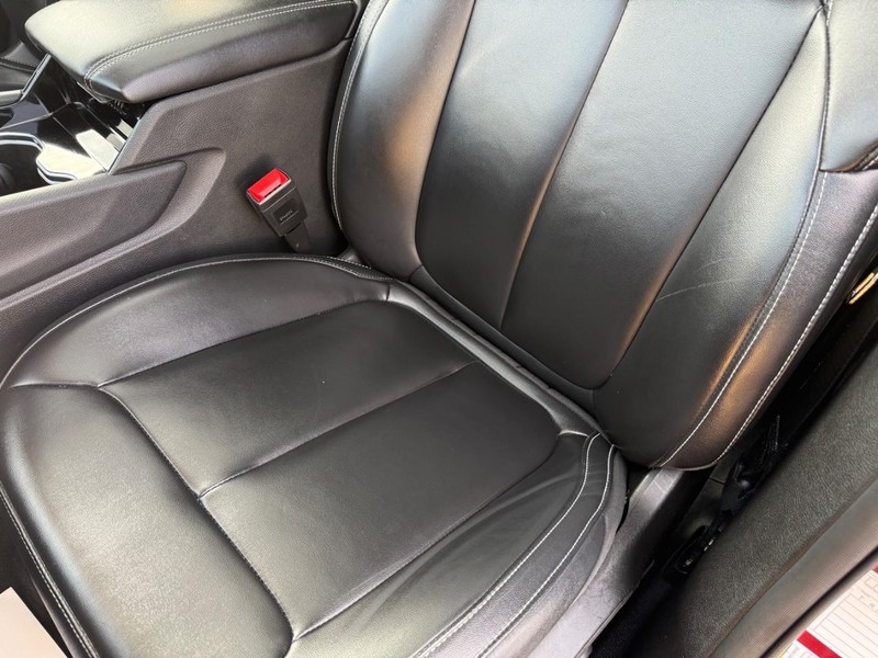 Jeep Grand Cherokee 4xe Vehicle Full-screen Gallery Image 33