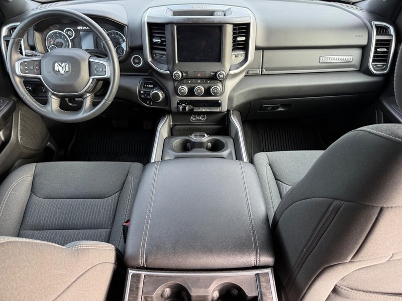 Ram 1500 Vehicle Full-screen Gallery Image 13