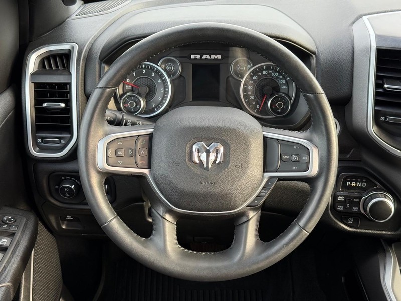 Ram 1500 Vehicle Full-screen Gallery Image 14