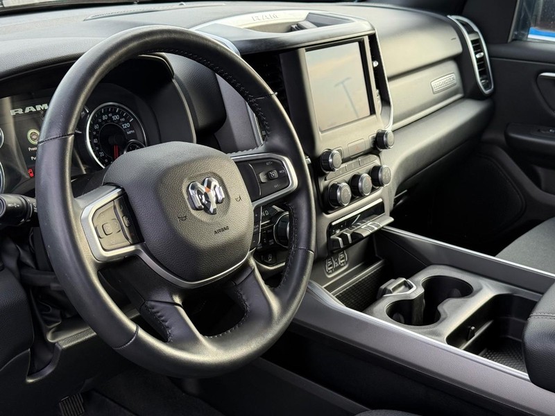 Ram 1500 Vehicle Full-screen Gallery Image 19