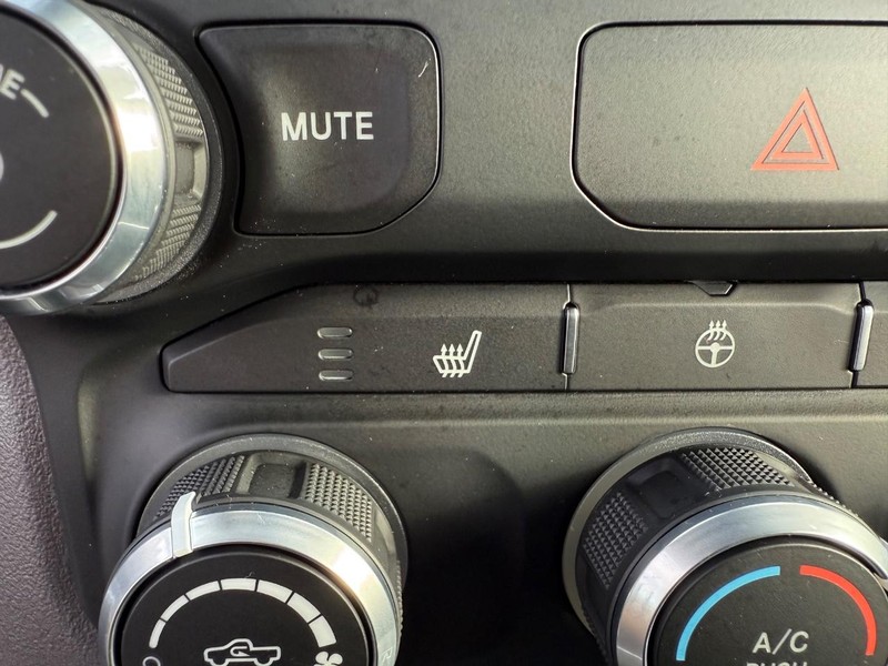 Ram 1500 Vehicle Full-screen Gallery Image 23