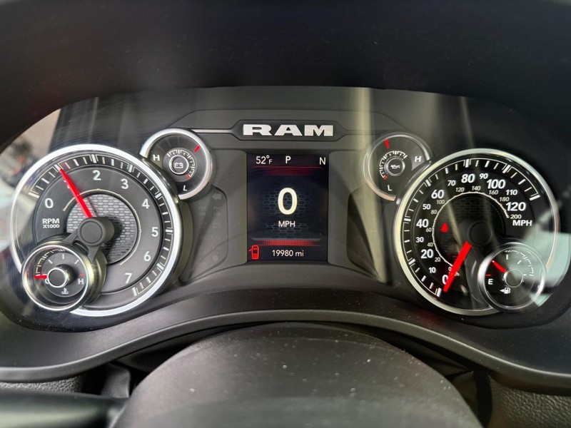 Ram 1500 Vehicle Full-screen Gallery Image 29