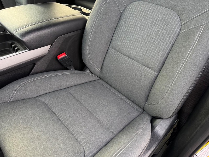 Ram 1500 Vehicle Full-screen Gallery Image 31