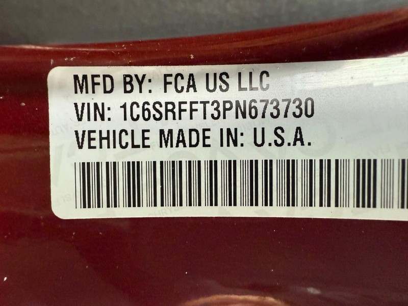 Ram 1500 Vehicle Full-screen Gallery Image 32