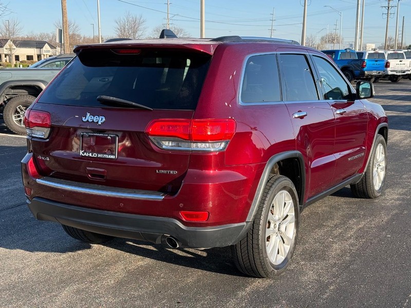 Jeep Grand Cherokee Vehicle Full-screen Gallery Image 3