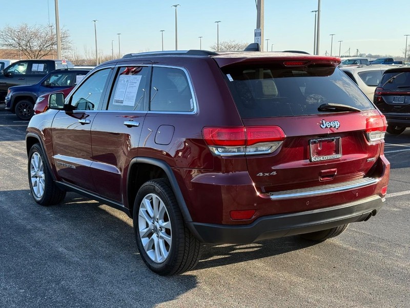Jeep Grand Cherokee Vehicle Full-screen Gallery Image 5