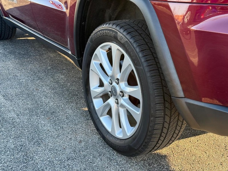 Jeep Grand Cherokee Vehicle Full-screen Gallery Image 6