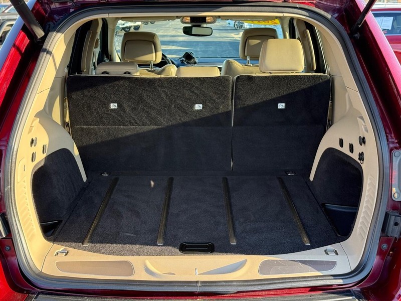 Jeep Grand Cherokee Vehicle Full-screen Gallery Image 7