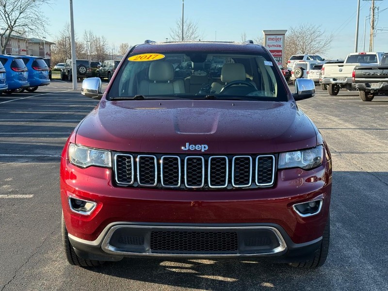 Jeep Grand Cherokee Vehicle Full-screen Gallery Image 10
