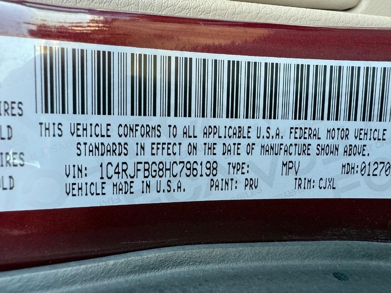 Jeep Grand Cherokee Vehicle Full-screen Gallery Image 34