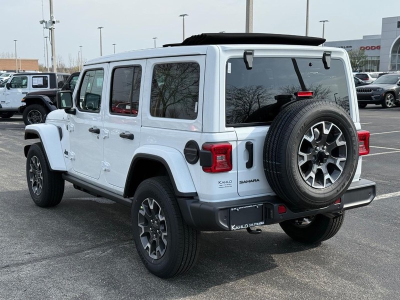 Jeep Wrangler Vehicle Full-screen Gallery Image 5