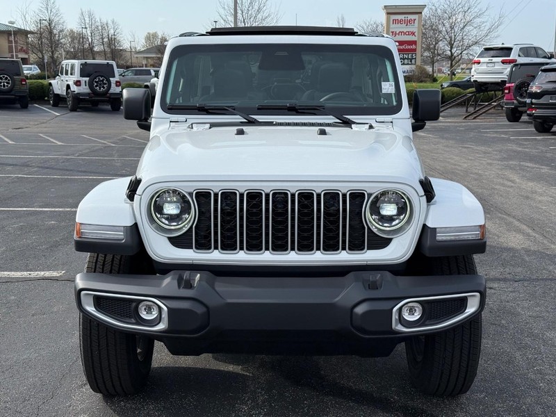 Jeep Wrangler Vehicle Full-screen Gallery Image 9