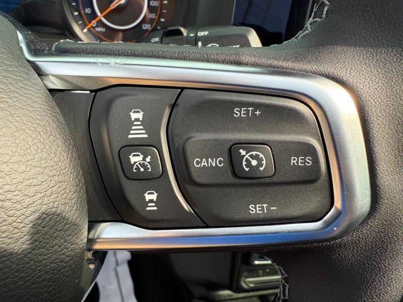 Jeep Wrangler Vehicle Full-screen Gallery Image 21