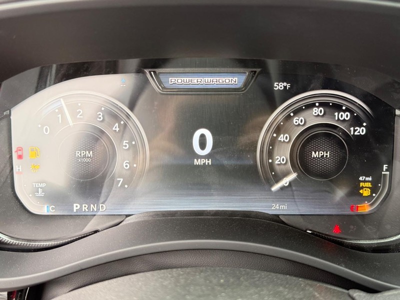 Ram 2500 Vehicle Full-screen Gallery Image 29