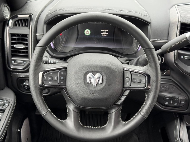 Ram 2500 Vehicle Full-screen Gallery Image 15