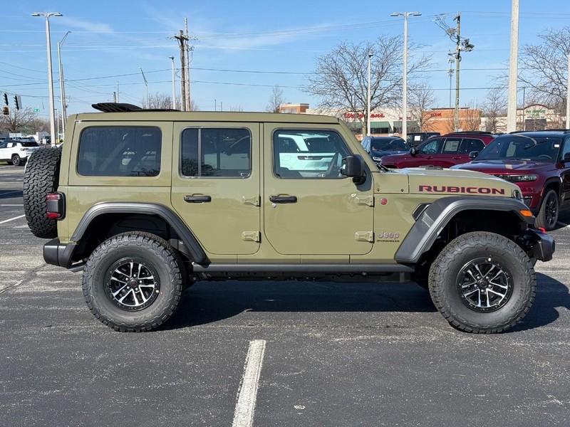 Jeep Wrangler Vehicle Full-screen Gallery Image 2