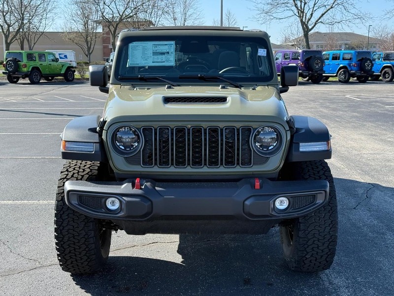 Jeep Wrangler Vehicle Full-screen Gallery Image 9