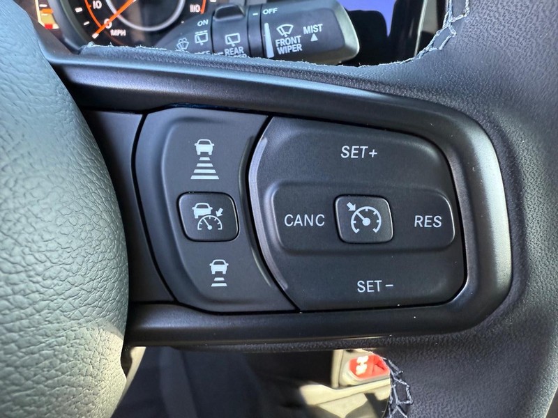 Jeep Wrangler Vehicle Full-screen Gallery Image 21