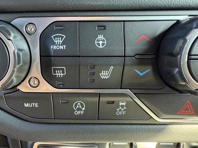 Jeep Wrangler Vehicle Full-screen Gallery Image 23