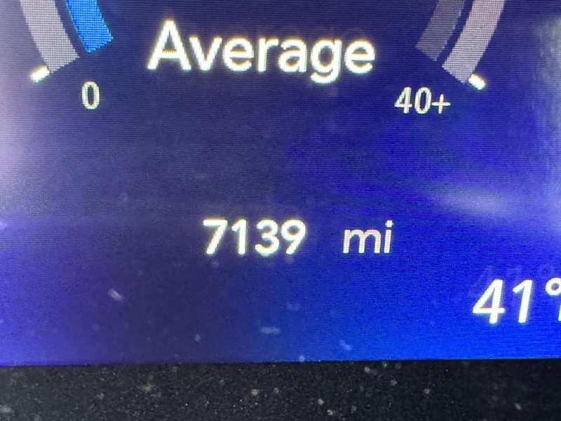 Chrysler Pacifica Vehicle Full-screen Gallery Image 30