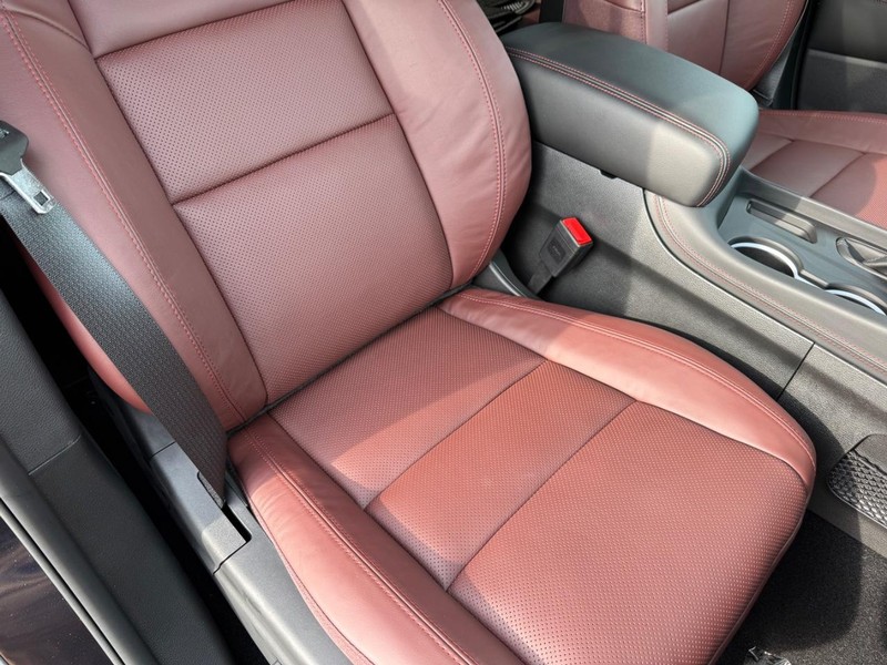 Dodge Durango Vehicle Full-screen Gallery Image 18