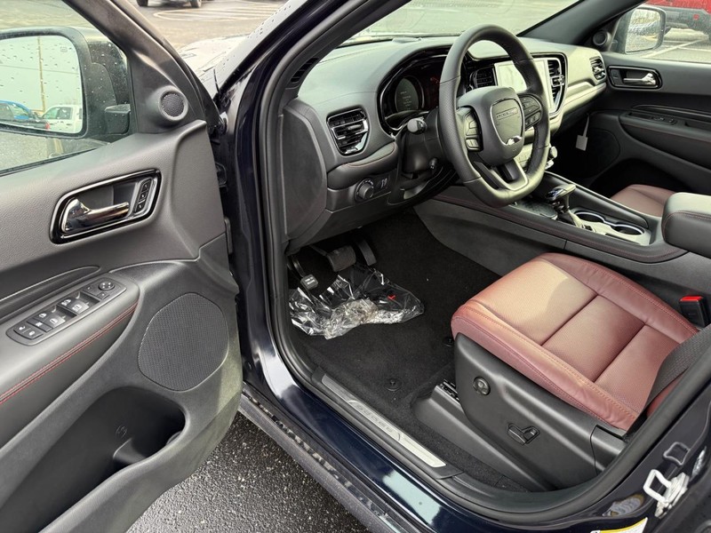 Dodge Durango Vehicle Full-screen Gallery Image 19