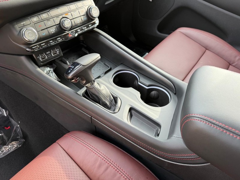 Dodge Durango Vehicle Full-screen Gallery Image 29