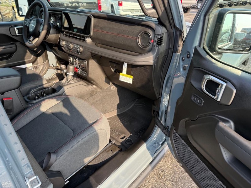 Jeep Gladiator Vehicle Full-screen Gallery Image 14