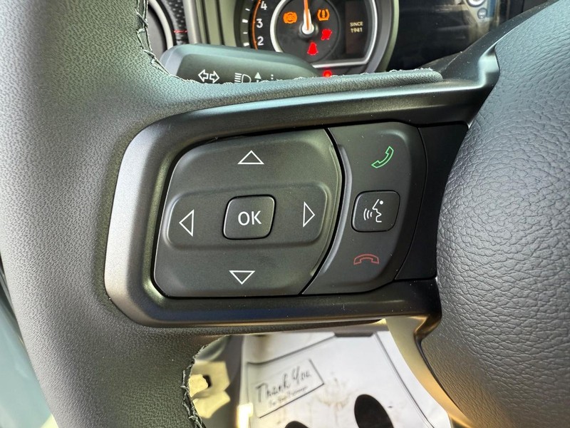 Jeep Gladiator Vehicle Full-screen Gallery Image 19