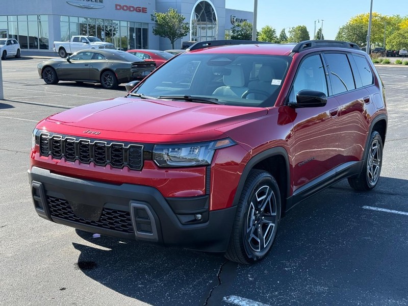 Jeep Cherokee Vehicle Full-screen Gallery Image 8