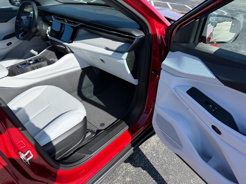 Jeep Cherokee Vehicle Full-screen Gallery Image 14