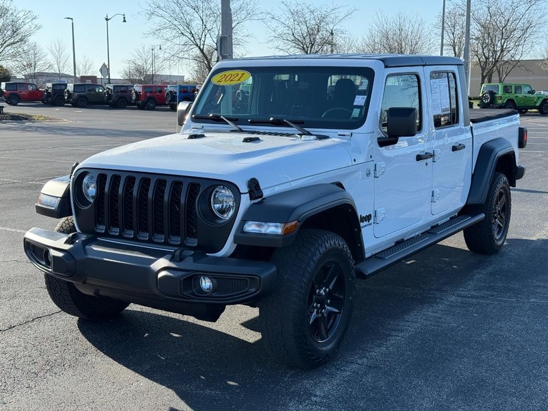 Jeep Gladiator Vehicle Full-screen Gallery Image 8