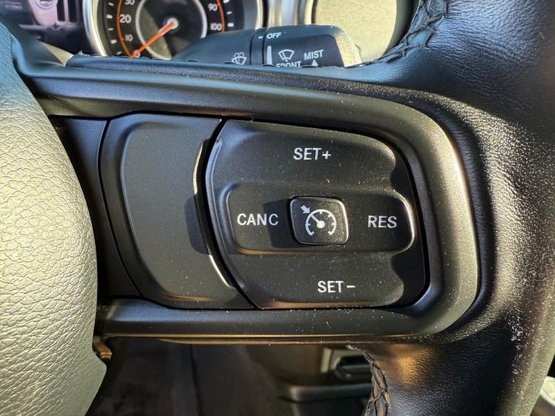 Jeep Gladiator Vehicle Full-screen Gallery Image 20