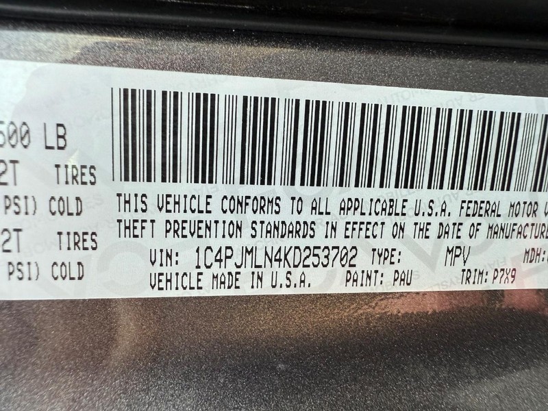 Jeep Cherokee Vehicle Full-screen Gallery Image 31