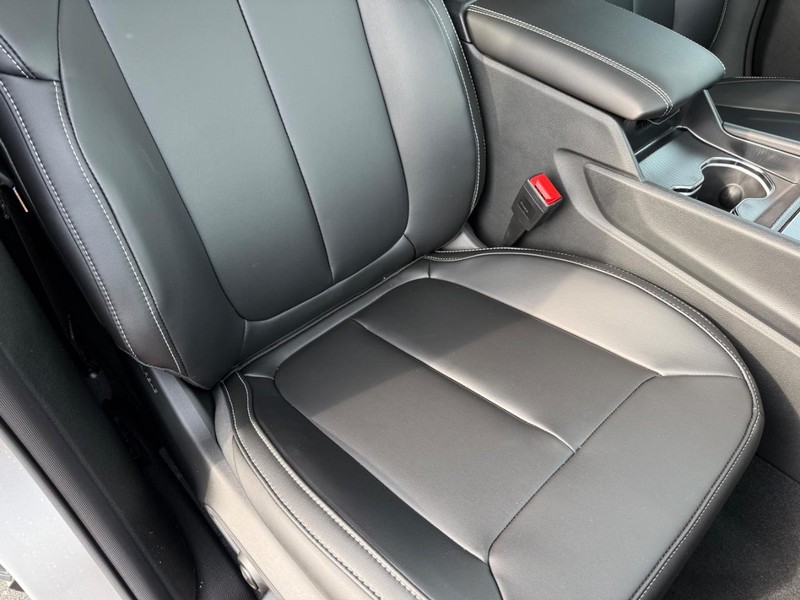 Jeep Grand Cherokee Vehicle Full-screen Gallery Image 17
