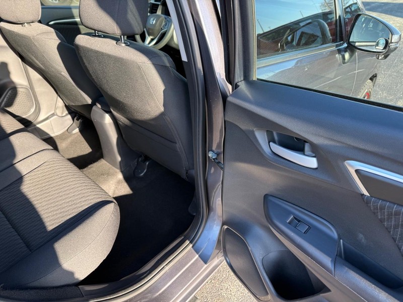 Honda Fit Vehicle Full-screen Gallery Image 11