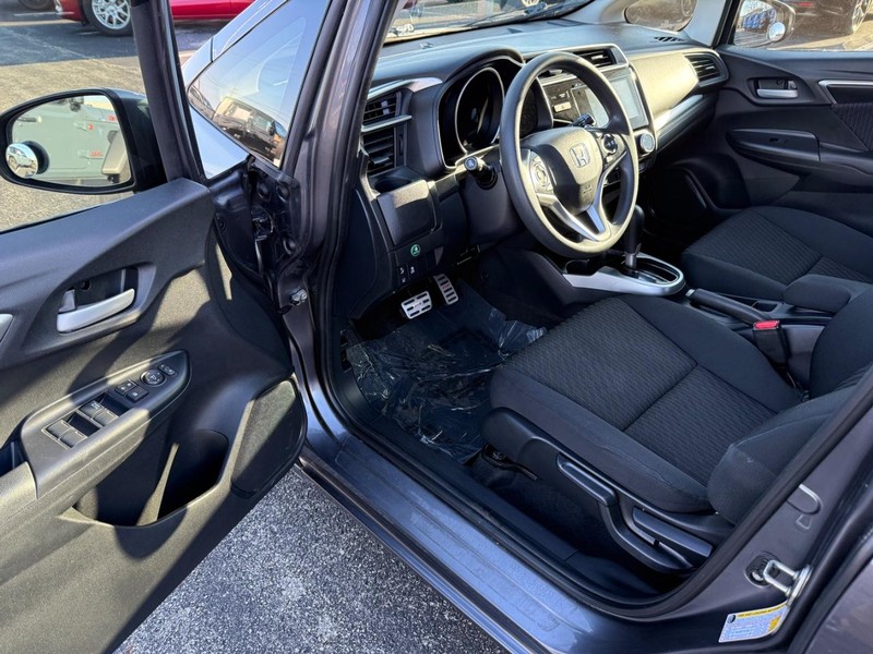 Honda Fit Vehicle Full-screen Gallery Image 17