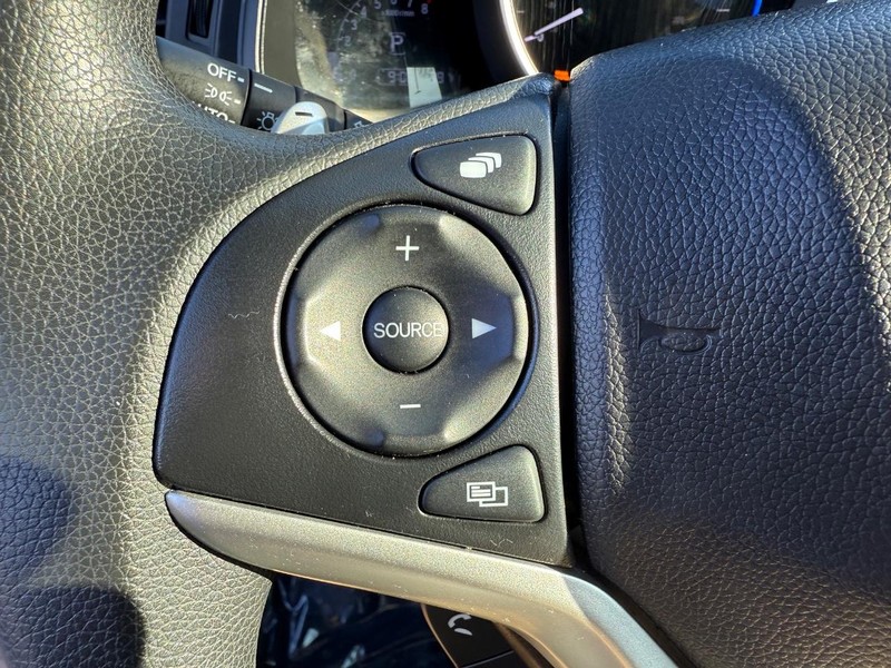 Honda Fit Vehicle Full-screen Gallery Image 20