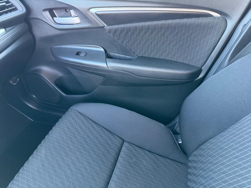 Honda Fit Vehicle Full-screen Gallery Image 27